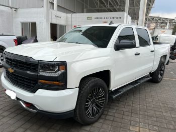 Chevrolet Silverado 4 x 4