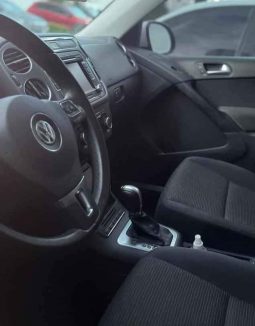 Volkswagen Tiguan 2015 full