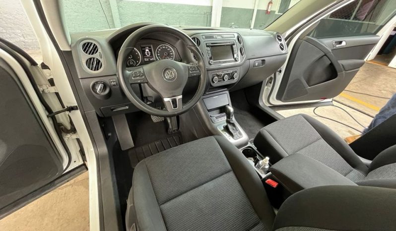 Volkswagen Tiguan 2015 full