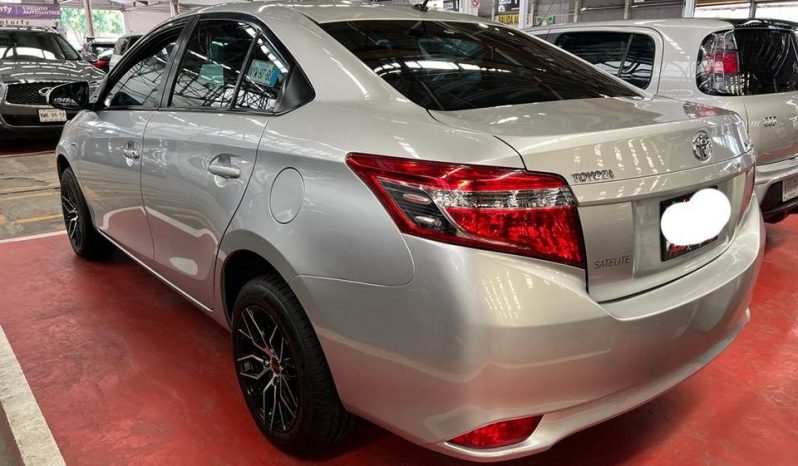 Toyota Yaris 2017 full