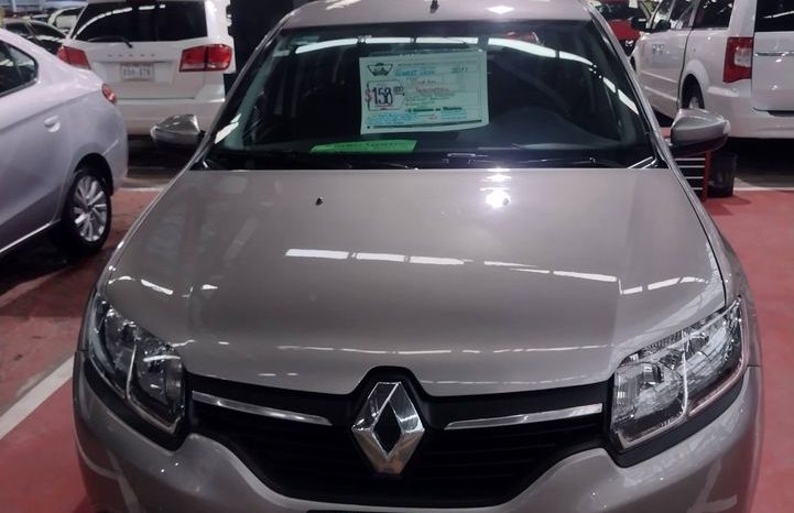 Renault Logan 2017 full